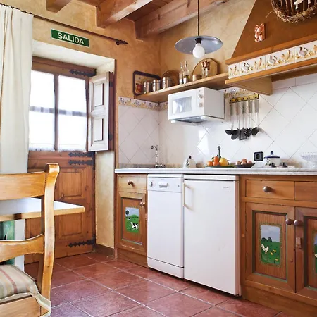 El Pedrueco منزل ريفي Nava